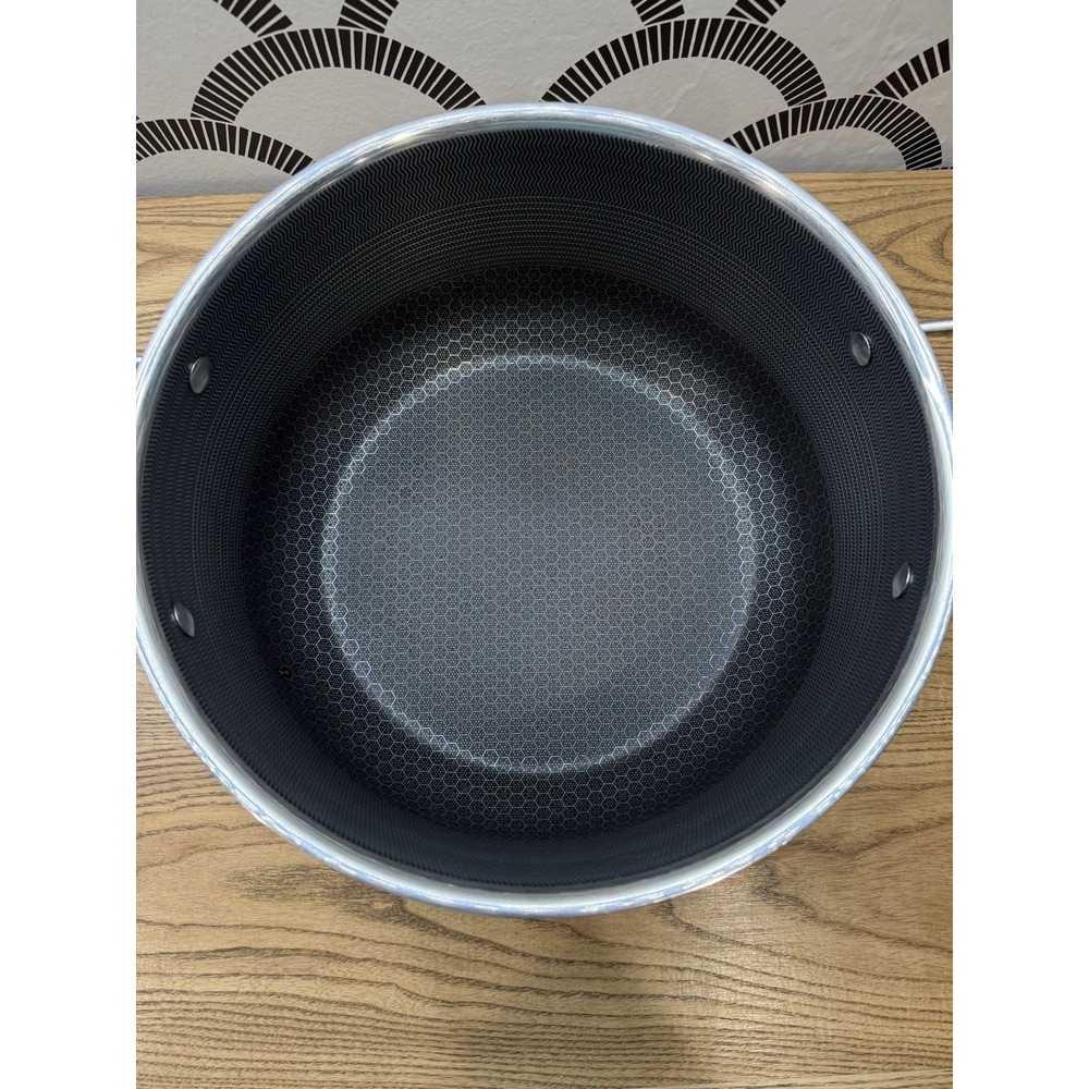HexClad 8-QUART STOCK POT Pan 8 QT Hybrid Nonstick NO Lid - Used Good Condition - Picture 2 of 6